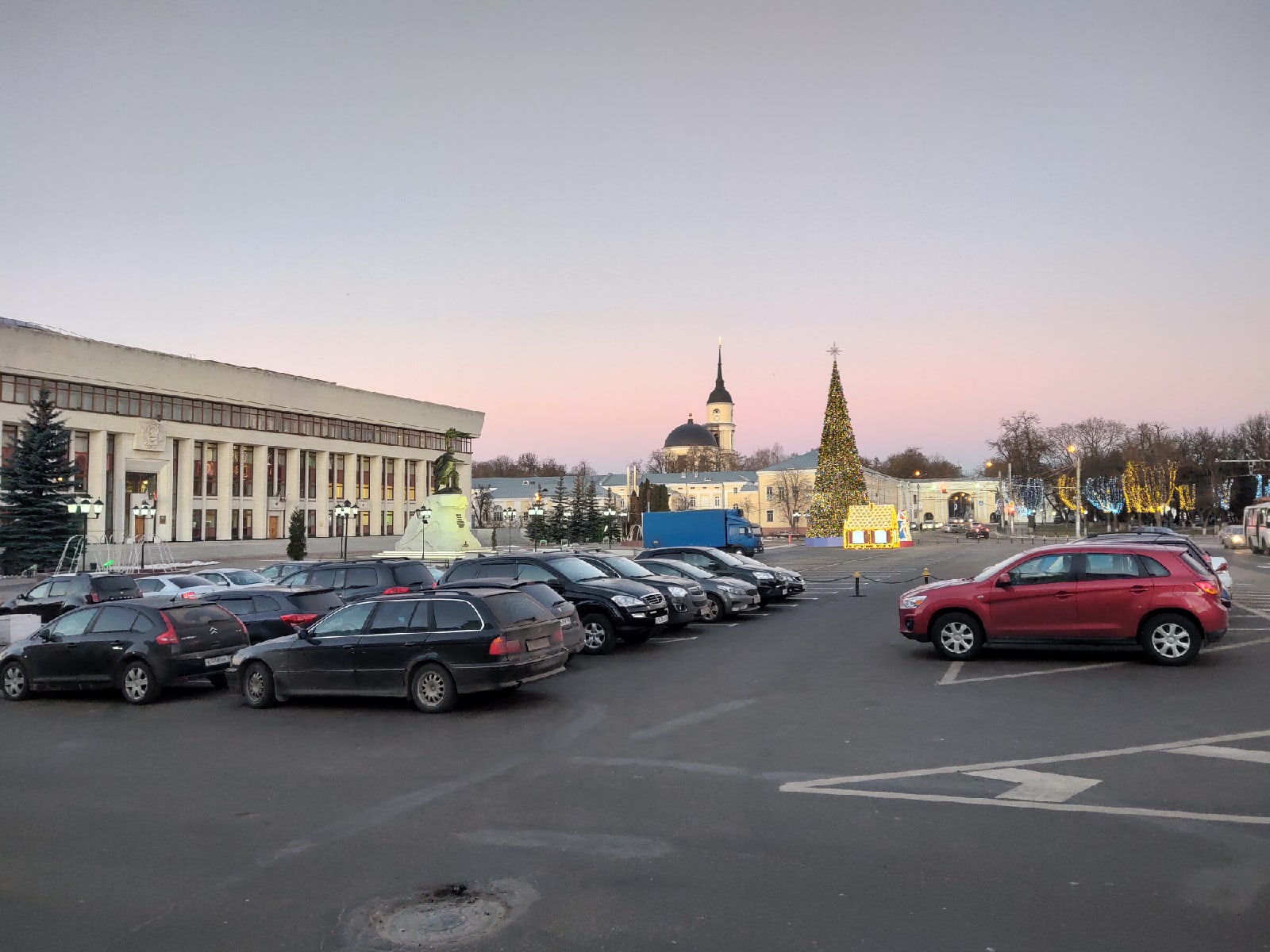 парковка старый торг калуга новый год новогодняя столица россии